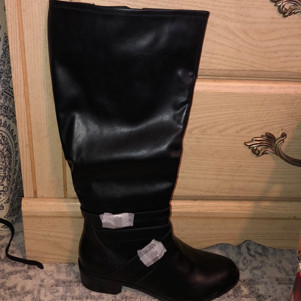 New black boots